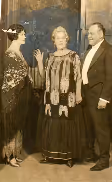 A scene from the stage play "Something Tells Me," which played at the Metropolitan Theater, Seattle. Date stamped Feb. 22, 1925. Includes May Robson, Lillian Ha