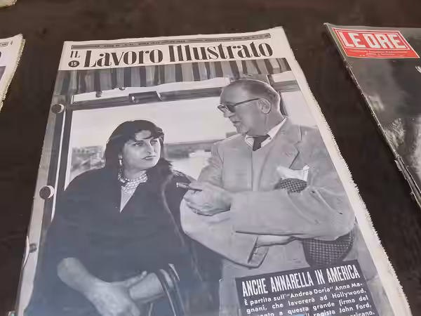 Il Lavoro Illustrato, weekly, n. 15, 12/19 April 1953. The Italian actress Anna Magnani is the American director John Ford on the cover. Magazine exhibited in R (2010)