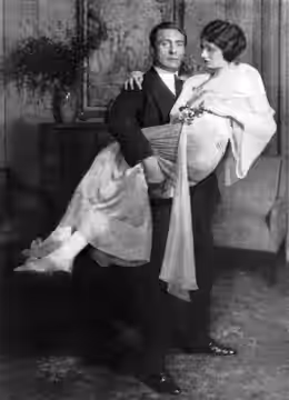Photograph of Lionel Atwill and Katharine Cornell in the Broadway production of Dorothy Brandon's play The Outsider More information More information (1938)