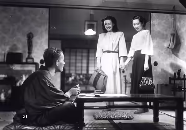 Chishū Ryū, Setsuko Hara and Yumeji Tsukioka in Late Spring (晩春) directed by Yasujirō Ozu, 1949