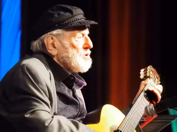 Theodore Bikel performing at the St. Louis Jewish Books Festival, November 2, 2014.