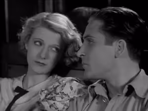 Lina Gennari e Marcello Spada in una scena del film italiano Treno popolare (1933)