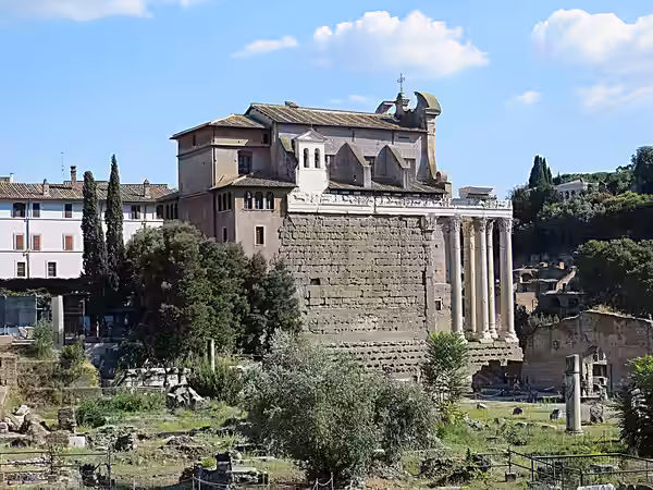 Tempio di Antonino e Faustina