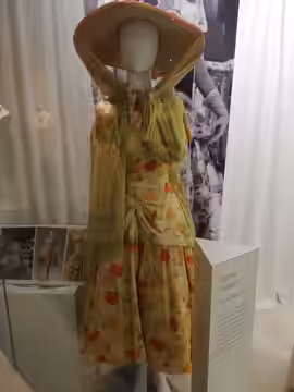 Audrey Hepburn, Funny Face costume (2022)