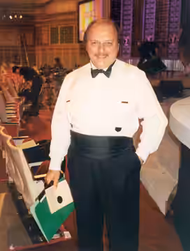 Photo of Dennis Franz at an Emmy Awards rehearsal. (1994)