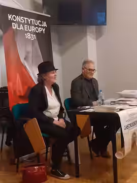 Alicja Wejner i Olgierd Łukaszewicz w trakcie spotkania poświęconego książce o Wojciechu Jastrzębowskim. (2023)