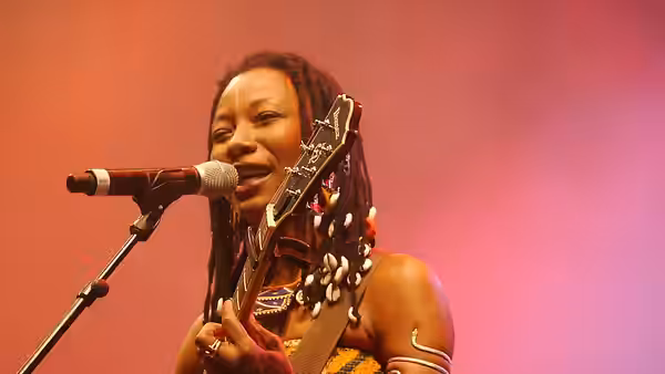 Fatoumata beim Festival das Musicas do Mundo FMM 2014