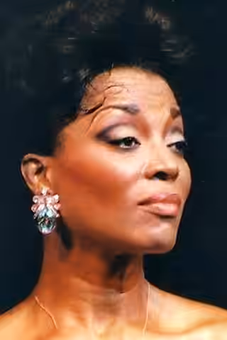 Wilhelmenia Fernandez