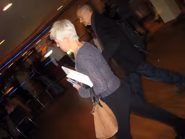 Jean-Jacques Beineix, à Amiens (France) - Le réalisateur arrive à la "Maison de la Culture" lors du « 26ème Festival international du film d'Amiens » pour un en (2006)