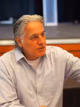 Robert Beltran