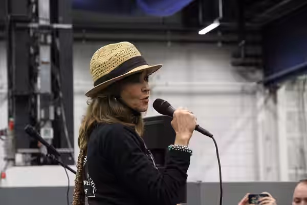 Linda Blair (2013)