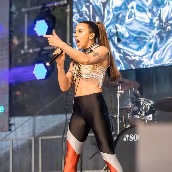 ColognePride 2019-Sonntag-Hauptbühne-2111-Melanie C. ft. Sink the Pink