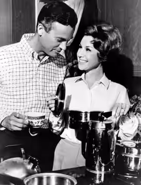 Photo of Mark Miller as Jim Nash and Patricia Crowley as Joan Nash from the television program Please Don't Eat the Daisies. (1966)