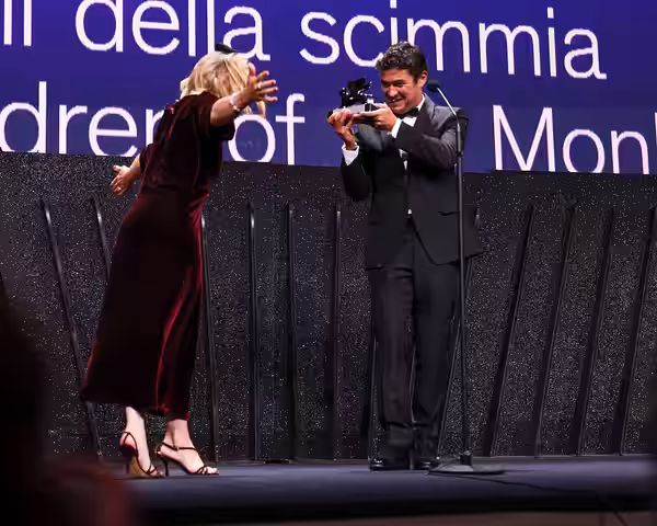 Riccardo Scamarcio receives from Valérie Donzelli Orizzonti Award for Best Actor for " The Children of the Monkey " during the closing ceremony of the Venice In (2026)