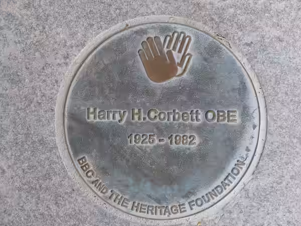 Harry H. Corbett plaque (2020)