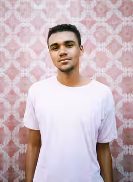 The actor Langston Uibel in Berlin by Shirin Siebert. (2018)
