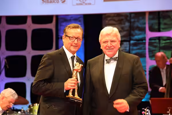 Matthias Brandt und Volker Bouffier beim Hessischen Film- und Kinopreis 2018
