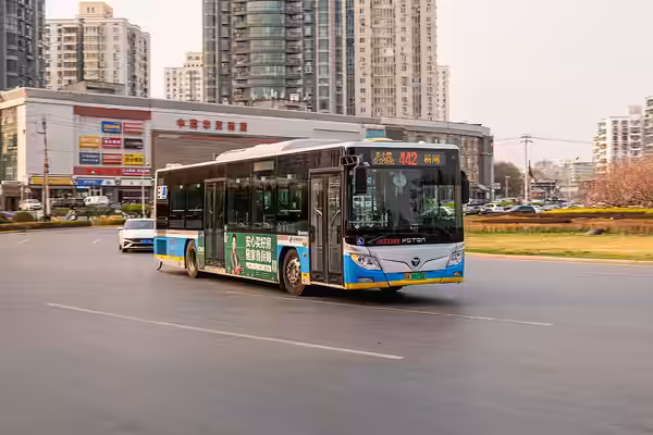 Route 442 with Lianjia ads (2024)