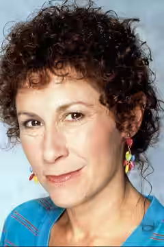 Rhea Perlman