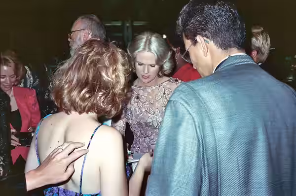 1988 Emmy Awards NOTE: Permission granted to copy, publish, broadcast or post any of my photos, but please credit "photo by Alan Light" if you can. Thanks. Scan