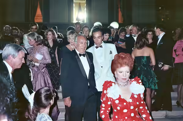 1988 Emmy Awards - Anthony Quinn is next to his son, Lorenzo, in white. NOTE: Permission granted to copy, publish, broadcast or post any of my photos, but pleas