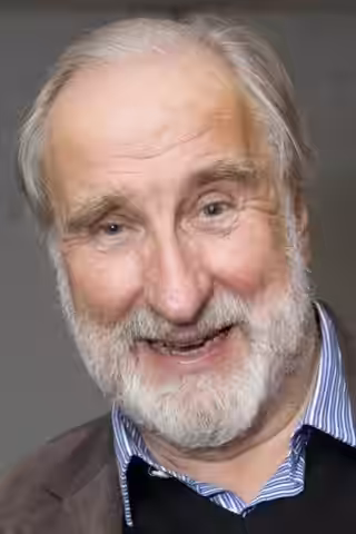 Christopher Benjamin