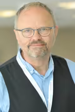 Robert Llewellyn