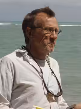 A picture of Steve Barron directing Eddie Izzard on the set of Treasure Island. (2011)