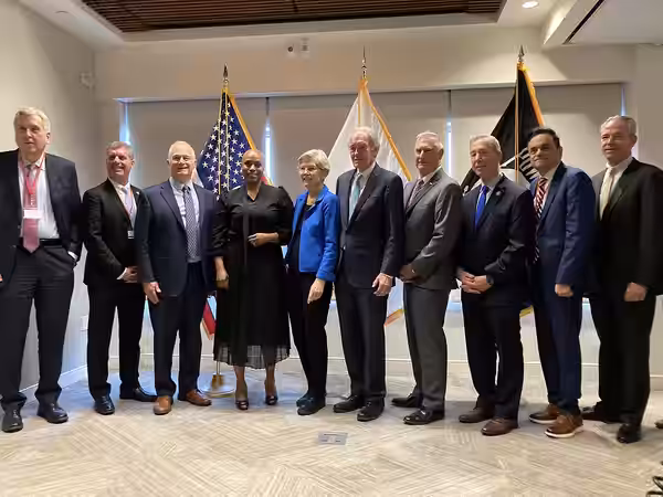 1/3 Proud to join @HomeBaseProgram Exec. Dir. Brigadier General Jack Hammond, @RedSox Chairman Tom Werner, Home Base COO Michael Allard, @MassGeneralNews Pres.  (2023)