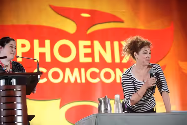 Alex Kingston speaking at the 2016 Phoenix Comicon at the Phoenix Convention Center in Phoenix, Arizona. Please attribute to Gage Skidmore if used elsewhere.