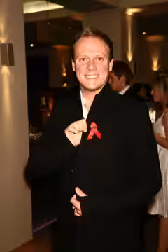 Antony Cotton Lighthouse Gala Auction in aid of Terrence Higgins Trust. Please attribute photo to Piers Allardyce (2007)