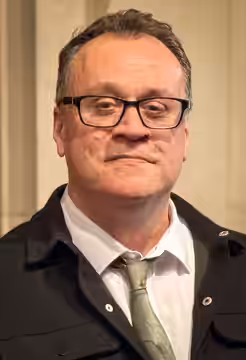TV producer and writer Russell T. Davies dressed smartly in shirt and tie at the press night for "The Importance of Being Earnest" at the Noël Coward Theatre, L (2025)