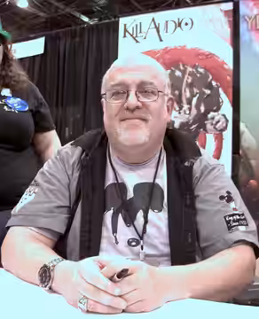 Comic book creator Peter David at the New York Comic Convention in Manhattan, October 9, 2010. This photo was created by Luigi Novi. It is not in the public dom