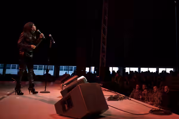 Actress Tichina Arnold performs for servicemembers, Dec. 16, during the 2008 USO Holiday Tour at Ramstein Air Base, Germany. DoD photo by U.S. Navy Petty Office