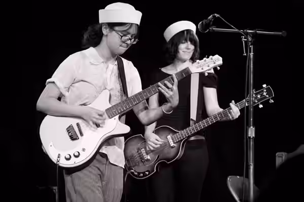 Charlyne Yi &amp; Jessica Cowley - Fishin' With Charlyne (2009)
