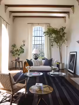 This is a photograph of Ellen Pompeo's home which appeared in Martin Lawrence Bullard's book, "Live, Love, and Decorate." (2010)