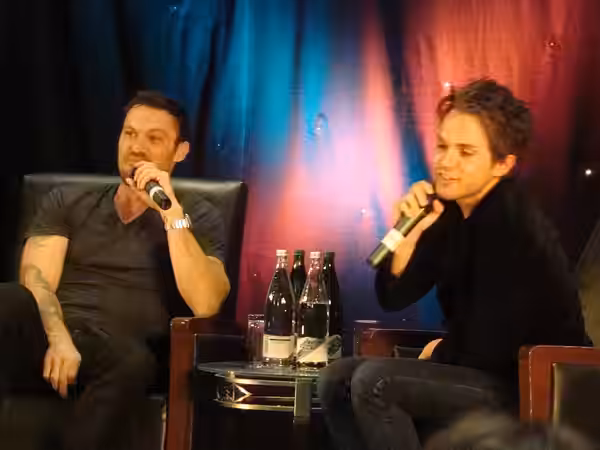 Brian Austin Green &amp; Thomas Dekker (2010)
