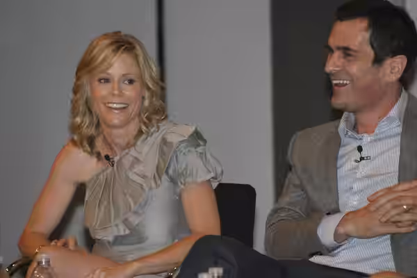 Julie Bowen and Ty Burrell. Original photo by Martyna Borkowski. (2009)