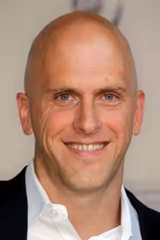 Bradley Buecker