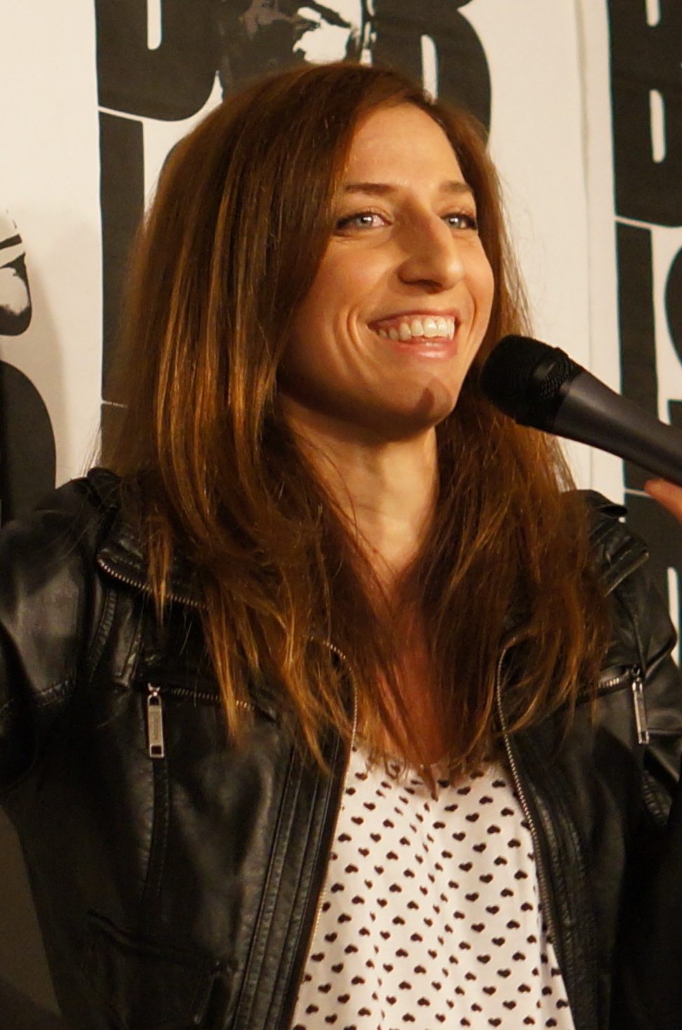 Chelsea Peretti performing at Meltdown Comics on 1.2.13. Photograph by Kevin Porter (2013)