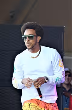 Ludacris performs during Fort Wainwright's summer concert June 5. The outdoor concert featured performances by rapper and movie star Chris "Ludacris" Bridges, c (2021)