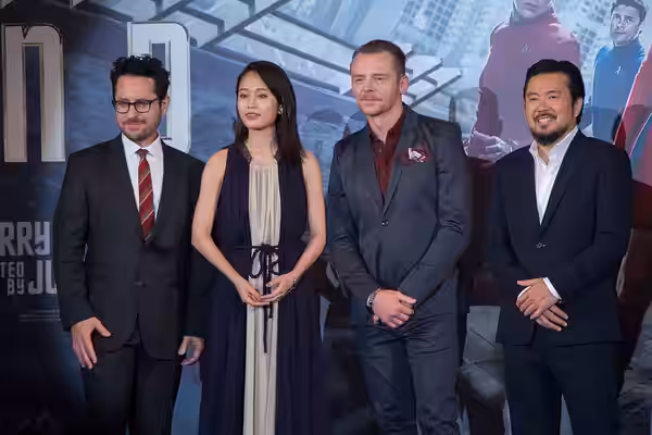 スター・トレック BEYOND ジャパン・プレミア レッドカーペット J・J・エイブラムス サイモン・ペッグ ジャスティン・リン 前田敦子 (2016)