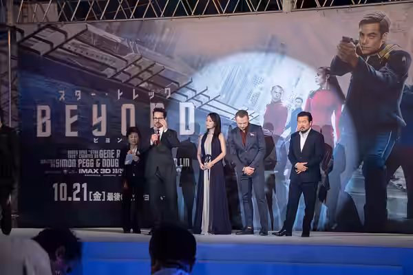 スター・トレック BEYOND ジャパン・プレミア レッドカーペット J・J・エイブラムス サイモン・ペッグ ジャスティン・リン 前田敦子 (2016)