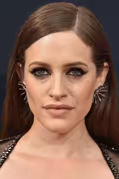 Carly Chaikin