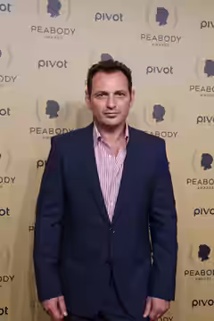 Lev Gorn, who plays Arkady Zotov on The Americans, arrives on the red carpet. (2015)