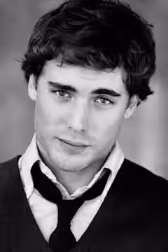 Dustin Milligan