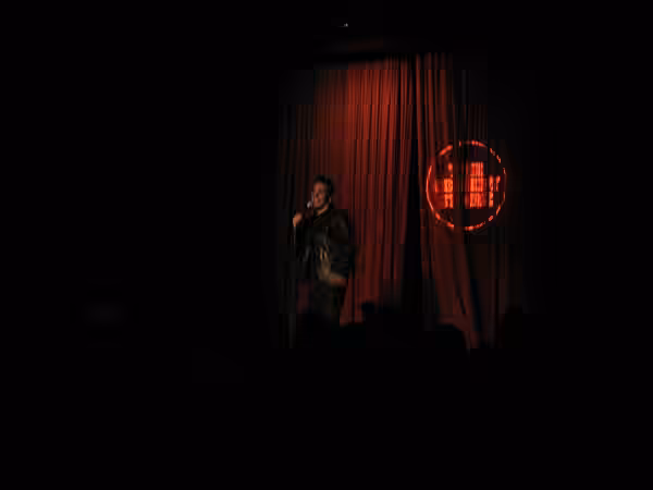 El comediante ítalo-estadounidense Sebastian Maniscalco. (2012)