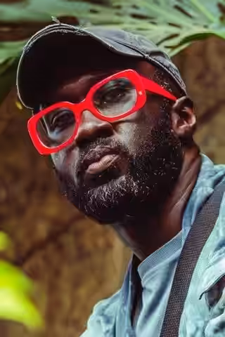 Kwes