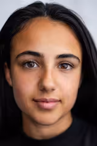Leila Khan