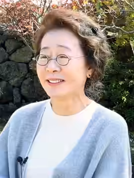 Korean actress Youn Yuh-jung, interviewed by Nexon Computer Museum "My Life's Computer" series in December 2016, about interesting stories of computers in the I